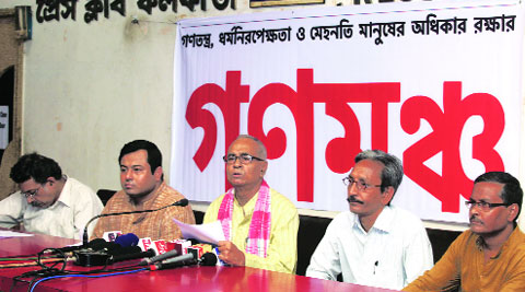 Expelled CPM leader and MLA Abdur Rezzak Mollah (middle) at Kolkata Press Club, Wednesday. (Source: Express photo by Partha Paul)