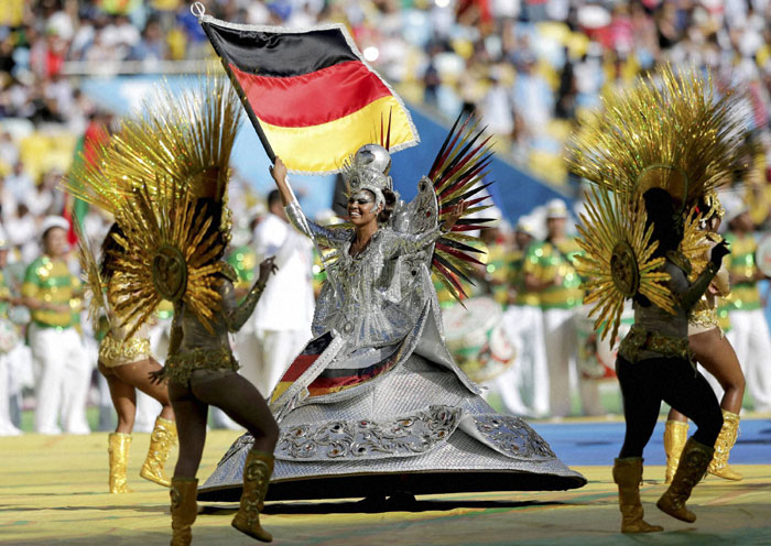 FIFA World Cup: Dazzling Shakira sways Maracana with musical act