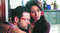 Paoli Dam and Rohit Roy in Sada Canvas