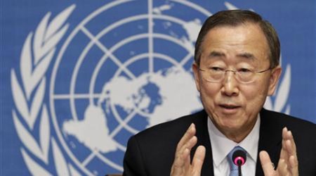 Ban Ki-moon has asked India and Pakistan to resolve their issues peacefully and through dialogue.