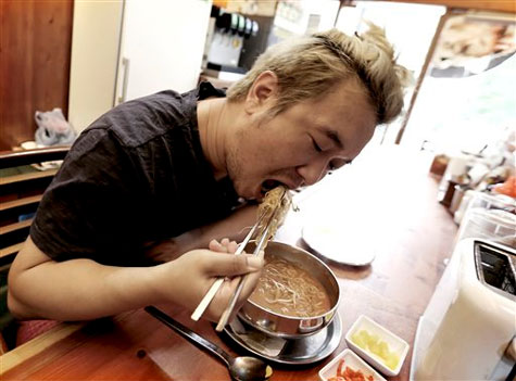 Why Do Koreans Use a Special Pot Only for Ramen?  Beware! Secret Method  May Destroy Health 