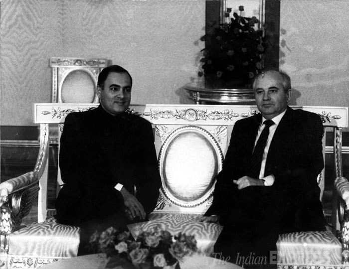 rajiv gandhi, rajiv gandhi death, rajiv gandhi death anniversary, rahiv gandhi PM, PM rajiv gandhi, Rajiv gandhi assassination, Sriperumbudur rajiv gandhi, rajiv gandhi Sriperumbudur, rajiv gandhi Tamil, Tamil Nadu Rajiv Gandhi, Rahiv Gandhi murder, rajiv gandhi pictures, rajiv gandhi photos, sonia gandhi, indira gandhi rahul gandhi priyanka gandhi, rare rajiv gandhi photo, india rajiv gandhi