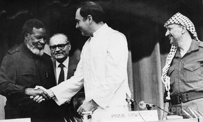 rajiv gandhi, rajiv gandhi death, rajiv gandhi death anniversary, rahiv gandhi PM, PM rajiv gandhi, Rajiv gandhi assassination, Sriperumbudur rajiv gandhi, rajiv gandhi Sriperumbudur, rajiv gandhi Tamil, Tamil Nadu Rajiv Gandhi, Rahiv Gandhi murder, rajiv gandhi pictures, rajiv gandhi photos, sonia gandhi, indira gandhi rahul gandhi priyanka gandhi, rare rajiv gandhi photo, india rajiv gandhi