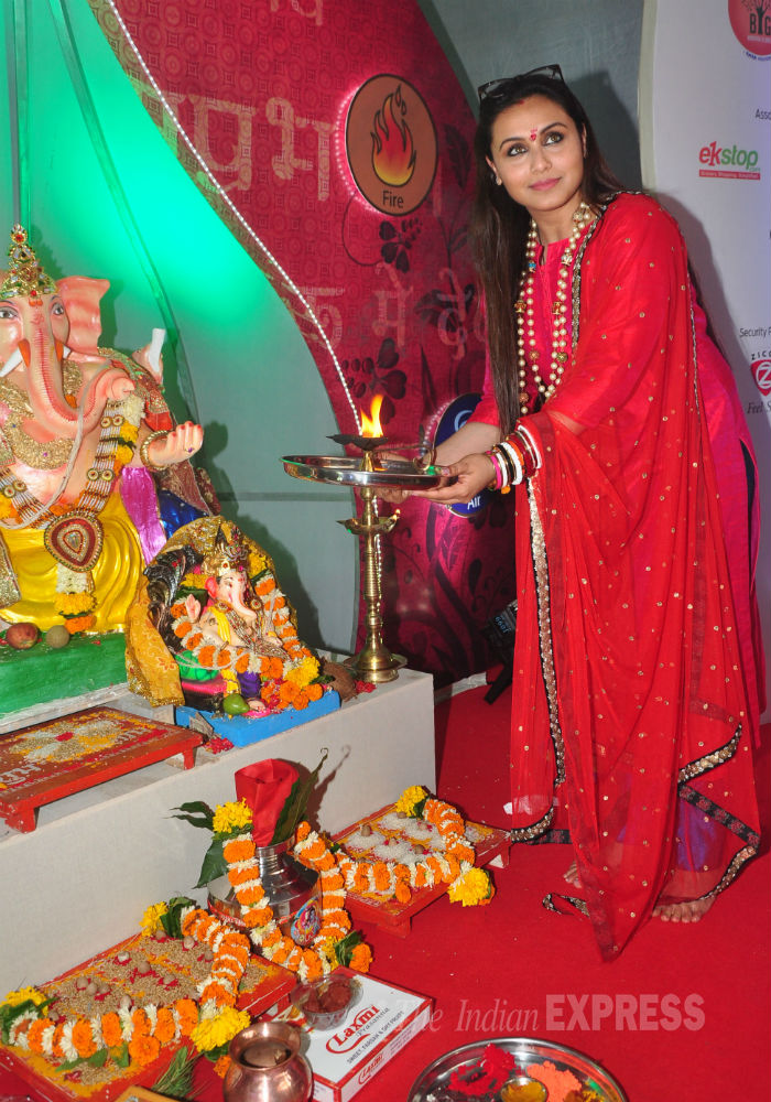 Rani Mukerji Celebrates Ganpati Entertainment Gallery News The 