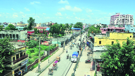 Bustling Birgunj is the commercial capital of Nepal. An industrial corridor stretches from here to Pathlaiya.