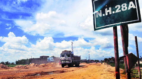 The 68-kilometre national highway is mostly a dirt track near Raxaul.  Source: Prashant Ravi