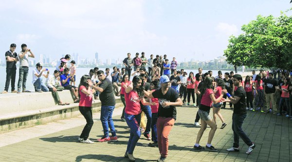 ‘Zouk Flashmob’ performs at Marine Drive on Sunday.(Source: Express photo by Ganesh Shirsekar)