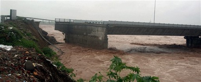 Flood fury in Jammu and Kashmir; 107 feared dead, 2600 villagers ...