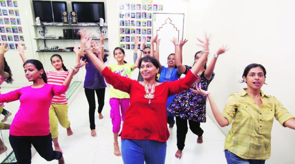 choreographers for Nagada sang dhol in Goliyon Ki Rasleela:Ram-Leela conduct garba classes; Krutika Gada (Source: Express photo by Vasant Prabhu)
