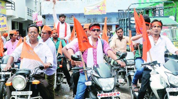 Hindu Mahasabha members protest against ‘love jihad’ in Lucknow. (Sourec: IE photo by Vishal Srivastav/file)