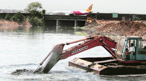 The 18-km-long Mithi is the suburbs’ main natural water drain and accommodates untreated waste from 43 side drains.