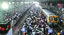 Technical glitch disrupts Mumbai train service on central line, protest ...