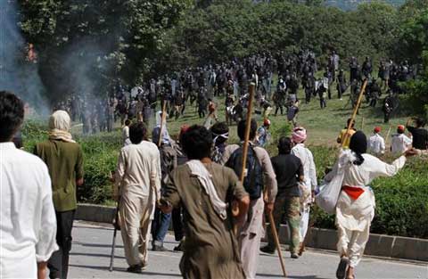 pakprotesters4_475