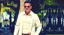 Akshay Kumar amidst the tall palms in The Shaukeens