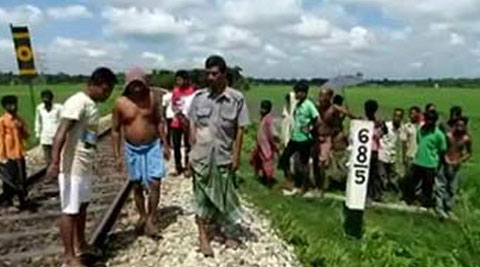 West Bengal: Girl tries to save father from being beaten, her naked