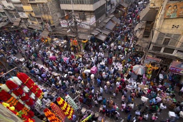 PHOTOS: India gets into ‘Diwali’ mood; people flock to markets | The ...