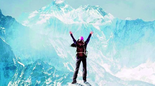 (Above) Everest is the story of a young girl who fulfils her father’s dream of scaling the highest peak in the world; director Ashutosh Gowariker