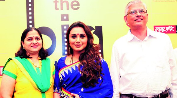 Rani Mukerji poses with the sponsors of Lagu Bandu; Asawari and Dilip Lagu