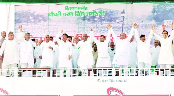 Nitish Kumar, Ajit Singh, H D Deve Gowda, Sharad Yadav, Shivpal Singh Yadav and Jayant Chaudhary at the Kisan Swabhiman Rally in Meerut on Sunday. (Express photo by MUNISH KUMAR)