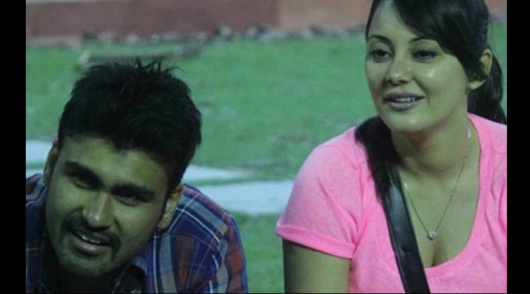 Miffed with Minissha for calling him a 'thali ka baigan', Arya Babbar went all out to admit that he and Minissha were once in a relationship.