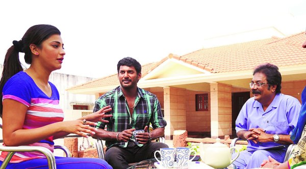 Shruti Haasan, Vishal and Prathap Pothen in Poojai 