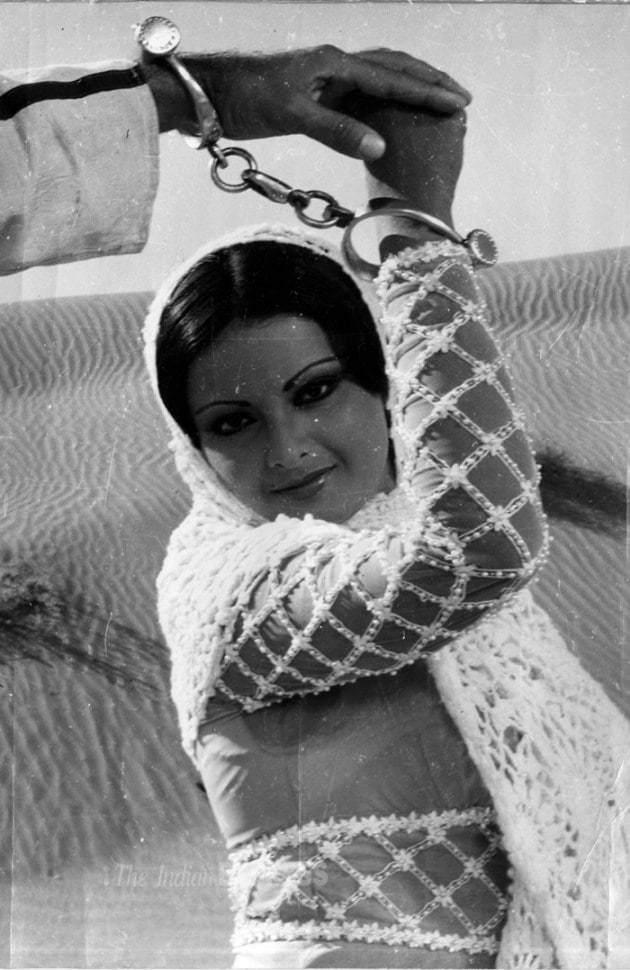 Rekha, Rekha birthday, Rekha roles, Rekha top roles, Rekha news, Rekha iconic roles, Rekha movies, Rekha films, Rekha top films, Rekha hot, Rekha photos, Rekha amitabh bachchan, rekha vinod mehra