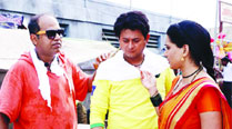 Sanjay Jhadhav with actors Swapnil Joshi and Urmila Kanetkar-Kothare