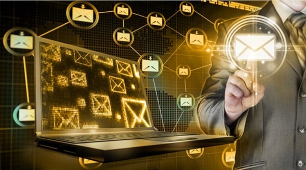 Alert! Scammers pose as CEO in wire transfer spam campaign