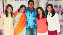  Sayali Sahastrbudhye, Smita Tambe, Nilesh Diwekar, Manava Naik and Tejaswini Pandit at the Candle March press conference