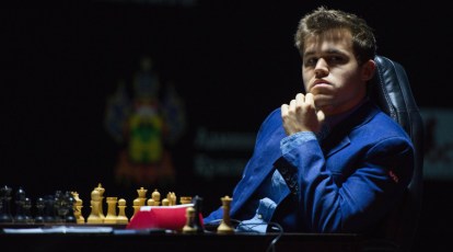 World Chess Championship: Magnus Carlsen retains title – DW – 11