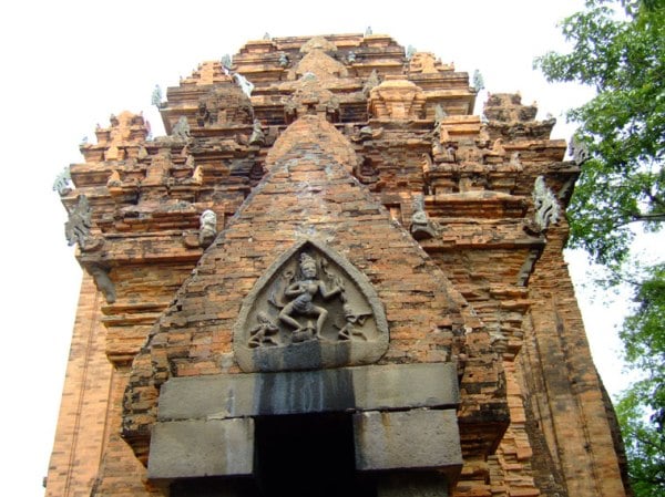 The Champa dynasty, who reigned in central and south Vietnam between the 2nd and 15th centuries, drew influences from India. The Chams were Shiva worshippers and Sanskrit was the official language.