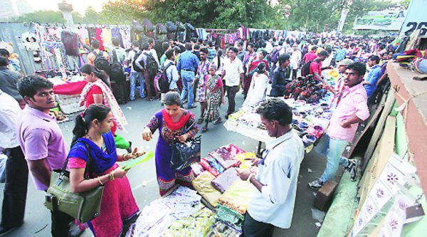 Hawkers are still spotted at Dadar railway station