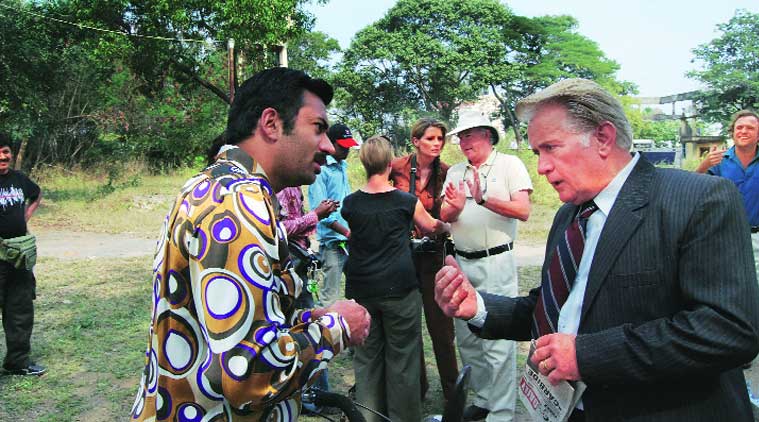 Martin Sheen with Kal Penn on the sets
