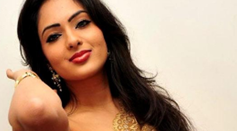 Kannada Film Heroine Xxx Video - Southern actress Nikesha Patel injured on film sets ...