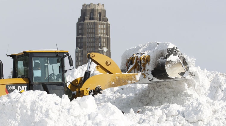 New York Braces For Unprecedented Snowstorm For Second Day | World News ...