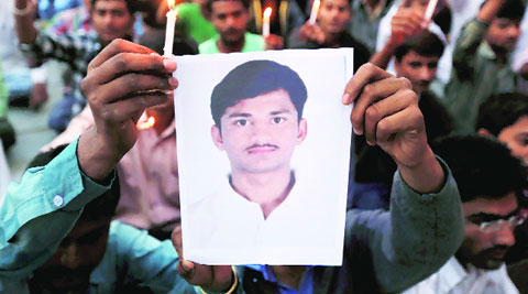 Students protest Aravind’s death in Ahmedabad. (Source: PTI photo)