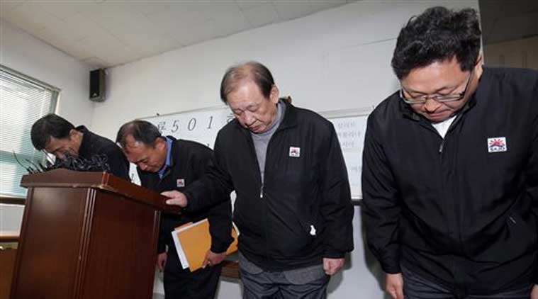 On Wednesday, Executives of Sajo Industries bow to families of the missing fishermen of the South Korean fishing boat Oryong 501, which sank in the western Bering Sea on Dec. 1 (Source: AP)
