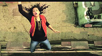 The big plunge: Sonakshi Sinha falls off a five storey building
