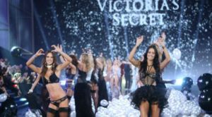 Victoria's Secret Fashion Show 2018: Adriana Lima gets misty-eyed