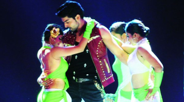 Choudhary recreates the romance from the Khamoshiyan track