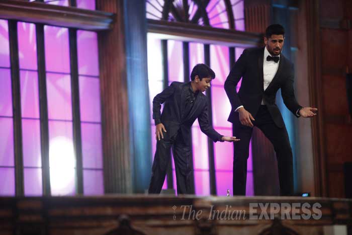 screen awards 2015, lifeok screen awards, parth bhalerao, sidharth Malhotra