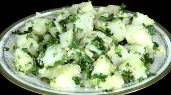 Potato Sesame Salad (Source: nishamadhulika.com)