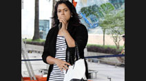Sameera Reddy shows off her baby bump