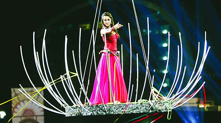  Shraddha Kapoor danced to the popular Teri galliyan from Ek Villain.