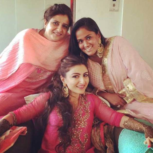 soha ali khan mehendi
