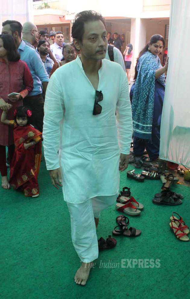 sujoy ghosh, anurag basu, anurag basu puja pictures