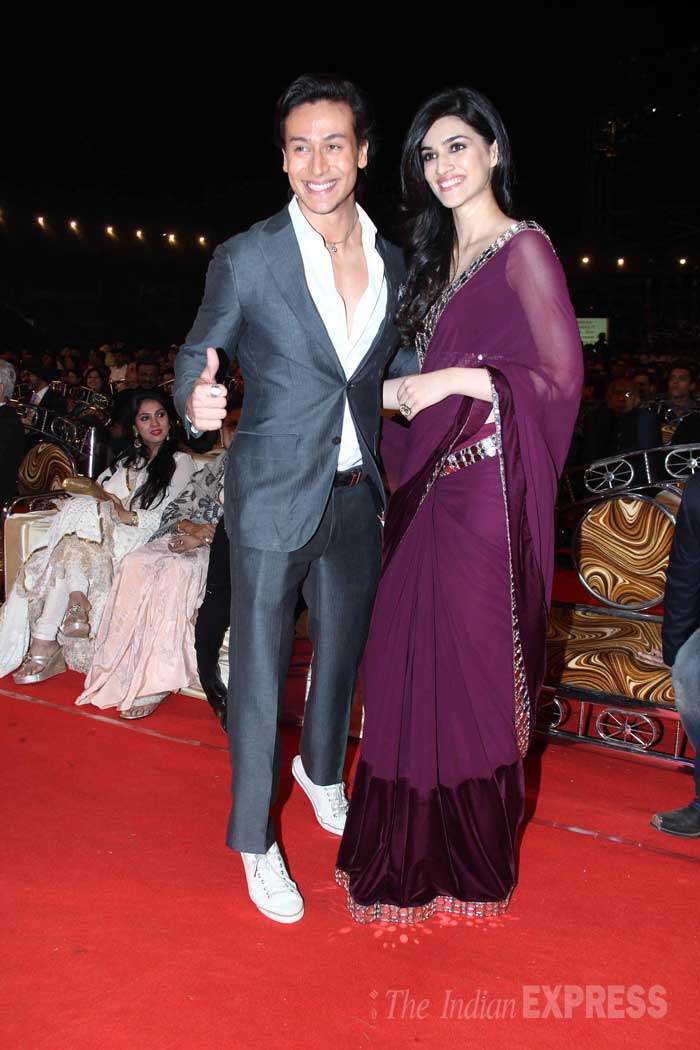 tiger shroff. kriti sanon