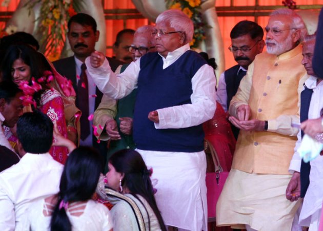 PM Modi, Modi suit, Amitabh Bachchan, Janata Parivar, Janata parivar wedding, Lalu's daughter, Mulayam Singh, Mulayam Singh's nephew, Tej Pratap Singh Yadav wedding, Amar Singh, UP CM, Bihar CM, Rabri, Raj Lashmi wedding