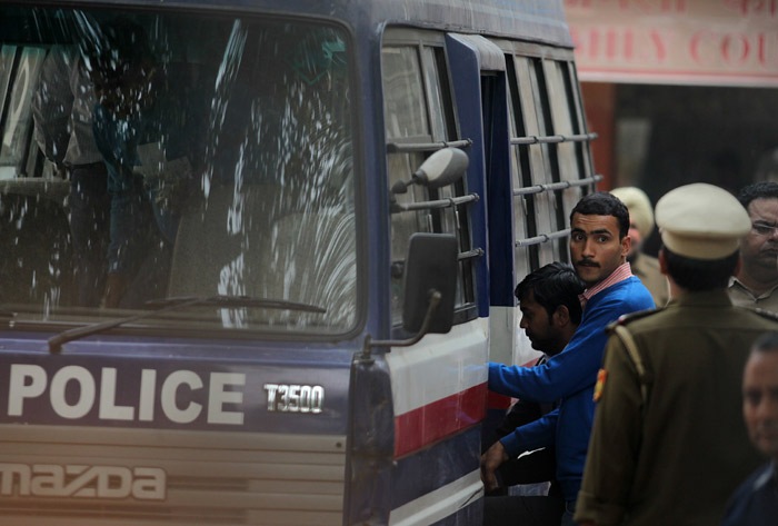 Corporate espionage, oil ministry document leak, secret documents leaked, budget documents leaked, RIL officer arrested, accused of Oil min leak, documents leaked, documents sold, national news