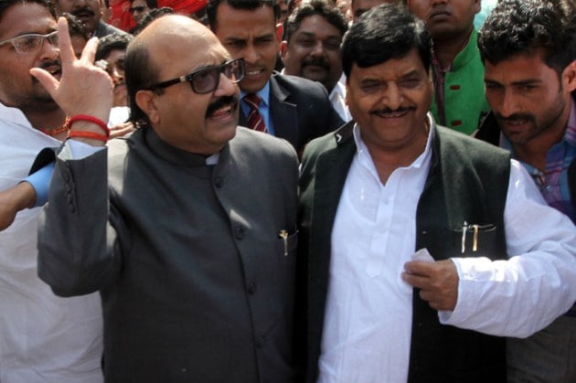 PM Modi, Modi suit, Amitabh Bachchan, Janata Parivar, Janata parivar wedding, Lalu's daughter, Mulayam Singh, Mulayam Singh's nephew, Tej Pratap Singh Yadav wedding, Amar Singh, UP CM, Bihar CM, Rabri, Raj Lashmi wedding